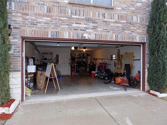 4th image of 8456 Shallow Creek Dr