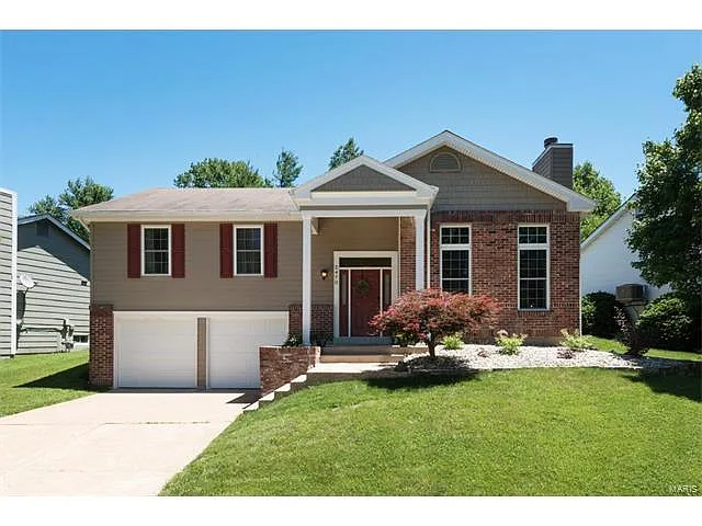 2470 Maple Crossing Dr photo 1