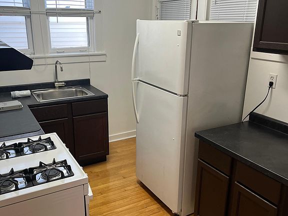 4th image of 4108 N Richmond St #2E