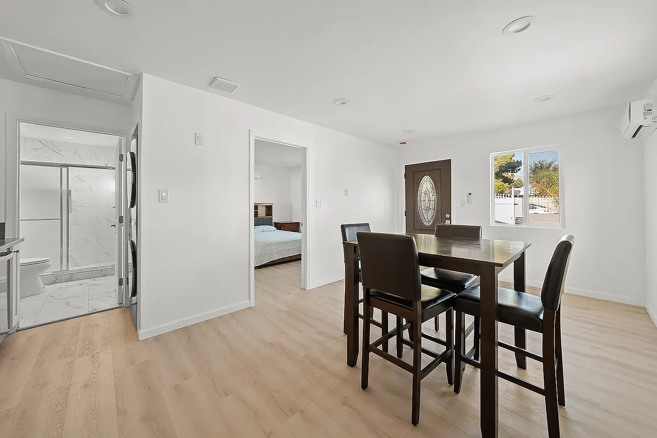 Terra Bella St, Pacoima — Photo 3