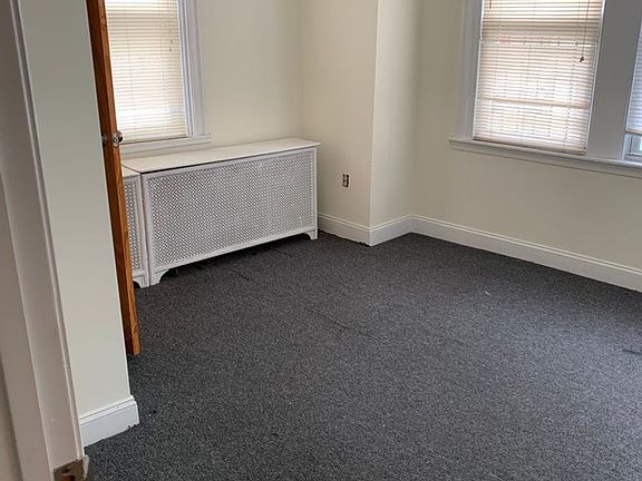 5th image of 4620 Woodland Ave