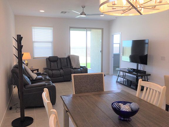 5th image of 230 S San Fernando Ln