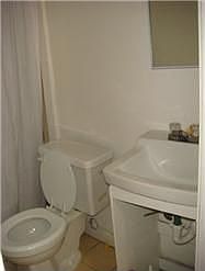 5th image of 637 W Flagler St