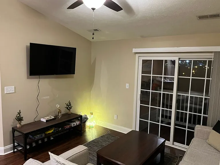 100 Capstone Dr #303 — Photo 8