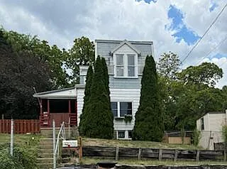 422 W 13th St photo 1