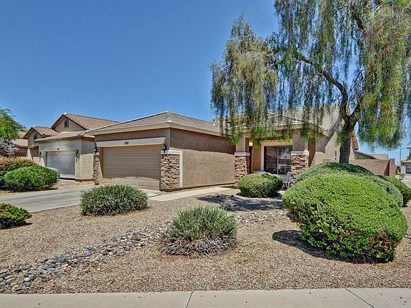 3rd image of 44700 W Alamendras St