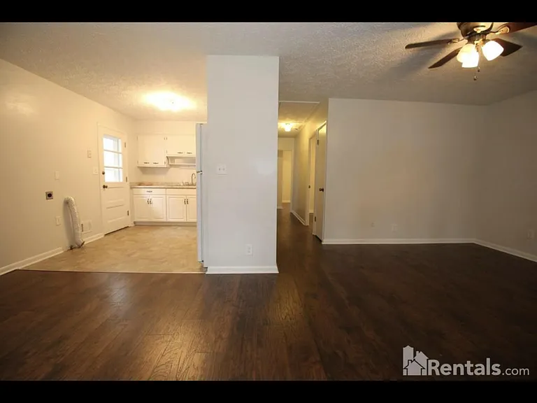 1504 Bluegrass Ave — Photo 3