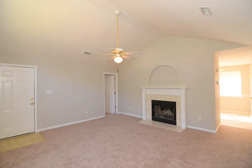 Newly Updated 3 Bed, 2 Bath Home Minutes From Ft. Gordon — Photo 2