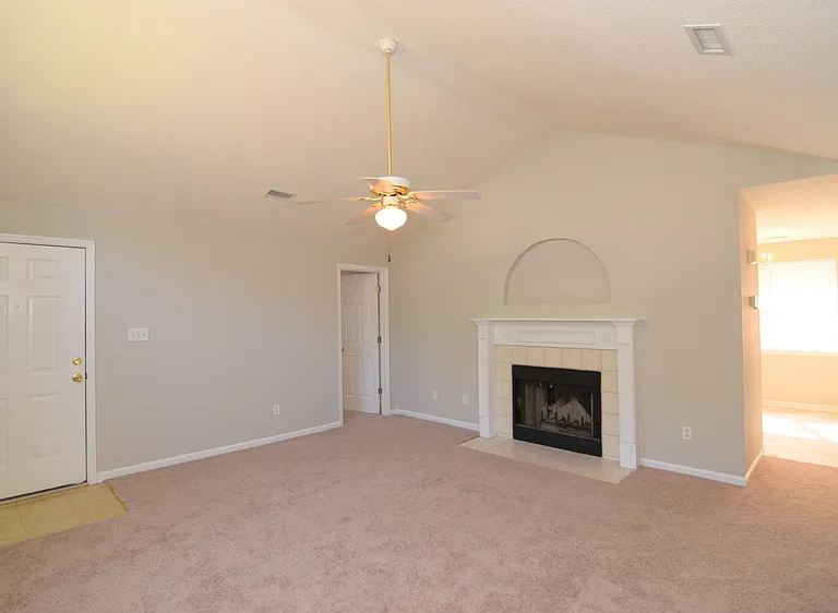 3609 Dayton St — Photo 2