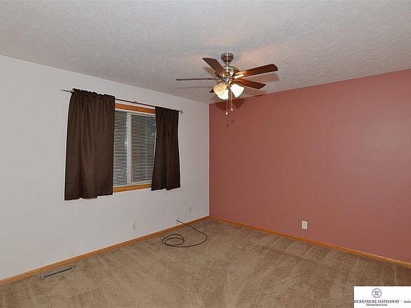 4th image of 1120 Delmar St APT 3F