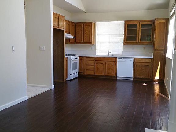 3rd image of 34288 Tan Bark Dr