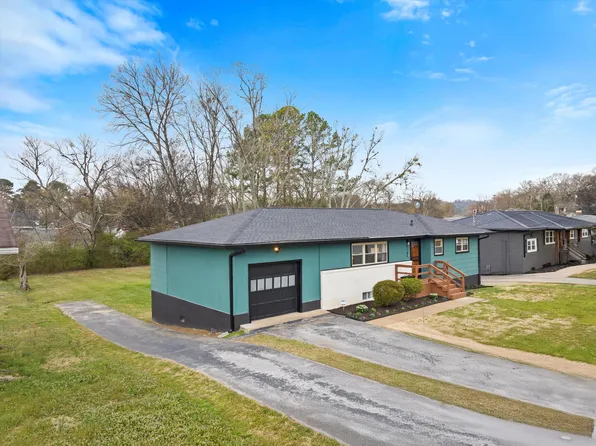 1706 Albert Ln, Hixson, TN 37343