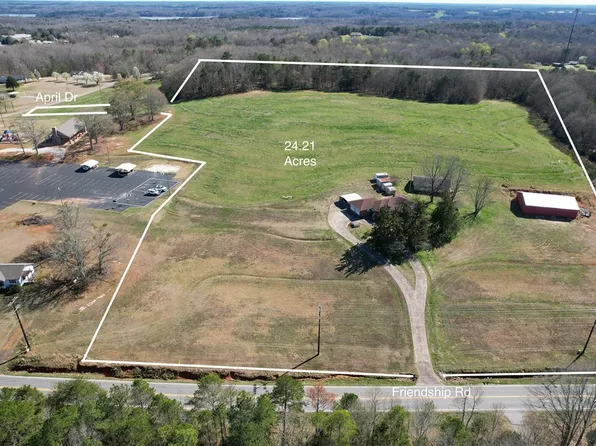 1218 Friendship Rd, Seneca, SC 29678
