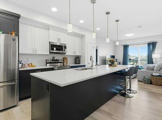 200 S Harvest Hills Pl NE #305, Calgary, AB T3K 2N3