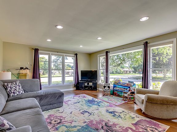 400 Lombard Ave Racine WI-large-006-6-HI