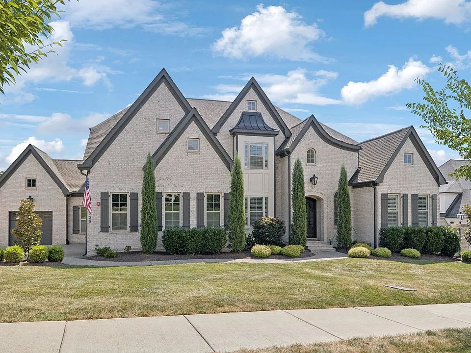238 Bishops Gate Dr
