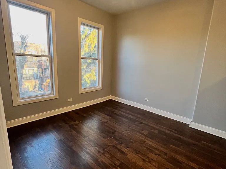 5941 S Aberdeen #1F — Photo 3