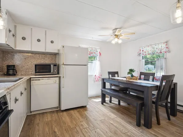 37 Leisure Drive, Alfred, ME 04002