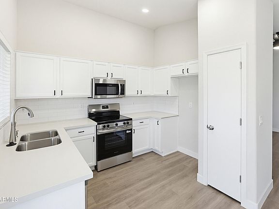 4th image of 14947 W ACAPULCO Lane