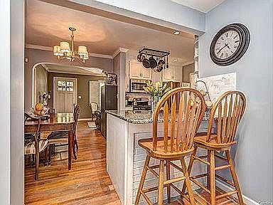 5th image of 2516 Chesterfield Ave