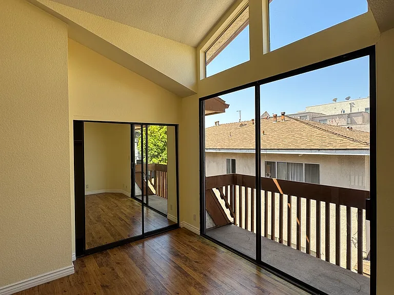 11811 Avon Way #4 — Photo 2