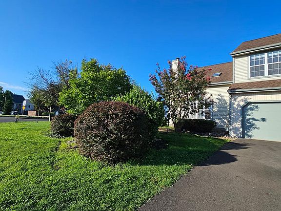 2nd image of 1 Laurel Cir