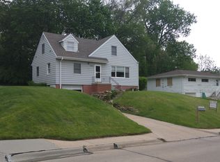 1903 Madison St, Bellevue, NE 68005