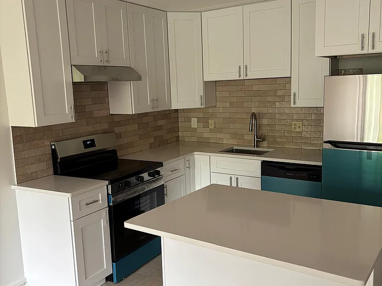 200 Swanton St #212 — Photo 5