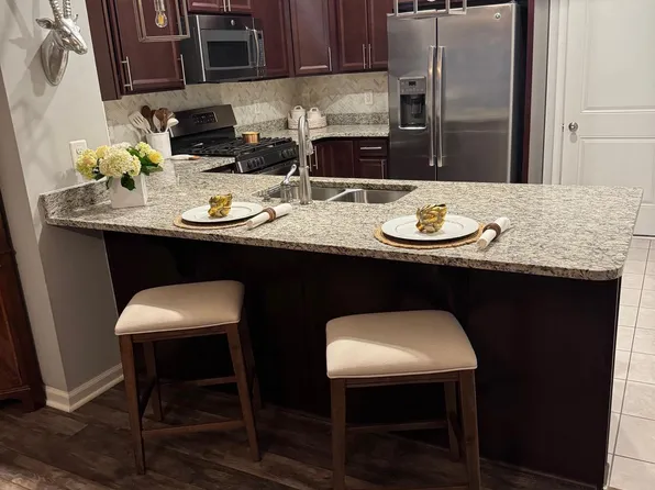 465 Kornblau Ter SE, Leesburg, VA 20175