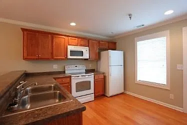 232 Epps Bridge Rd — Photo 4