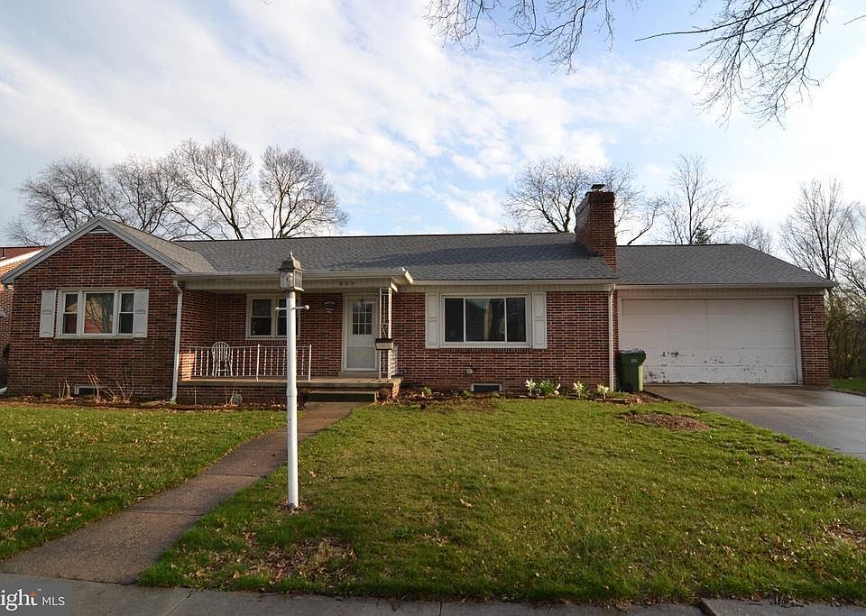 1st image of 645 Sandra Ave