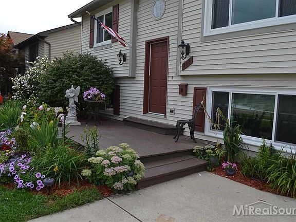 2nd image of 252 S Belle River Ave