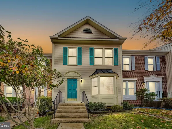 5833 Westwater Ct, Centreville, VA 20121