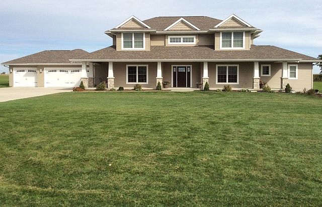 1st image of 16146 Charlet Ln