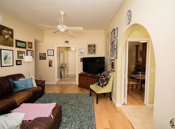5th image of 2270 Sandalwood Dr