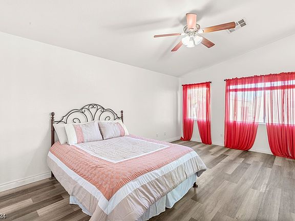 5th image of 4948 Gingerlyn St