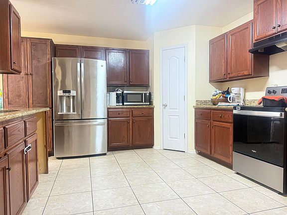 5th image of 4703 Rock Creek Cir