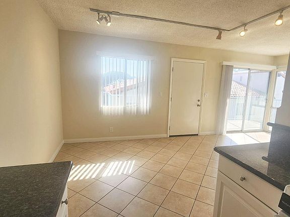 4th image of 148 Palos Verdes Blvd APT 7