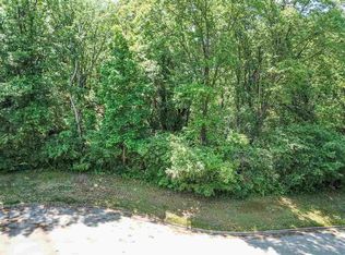 7111 Forest Oak Dr, McHenry, IL 60050