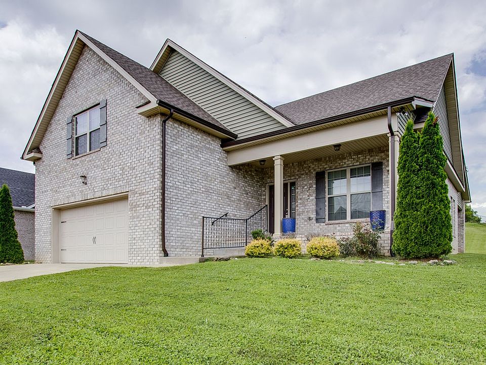 1st image of 210 Hutch Ct