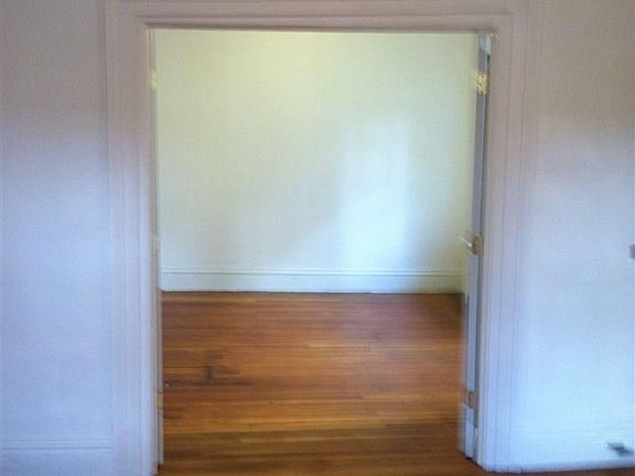 5th image of 62 Caroline St