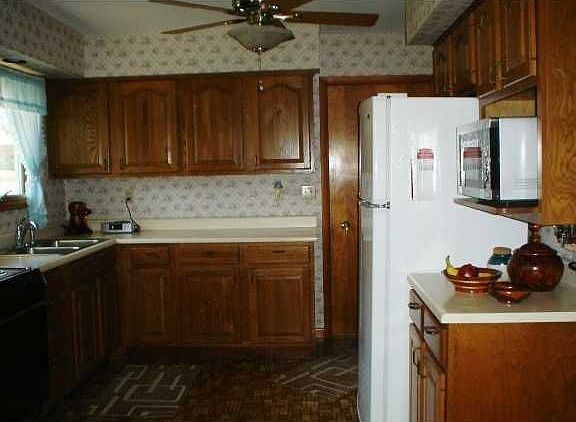 5th image of 1010 S Mulberry St