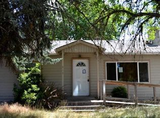 915 SW Laurel St, Grants Pass, OR 97526