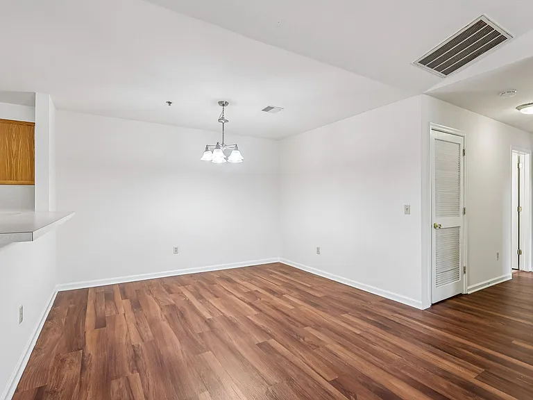 Autumn Park Apartments — Photo 65