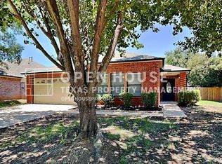 2616 Stone Creek Ln, Corinth, TX 76210