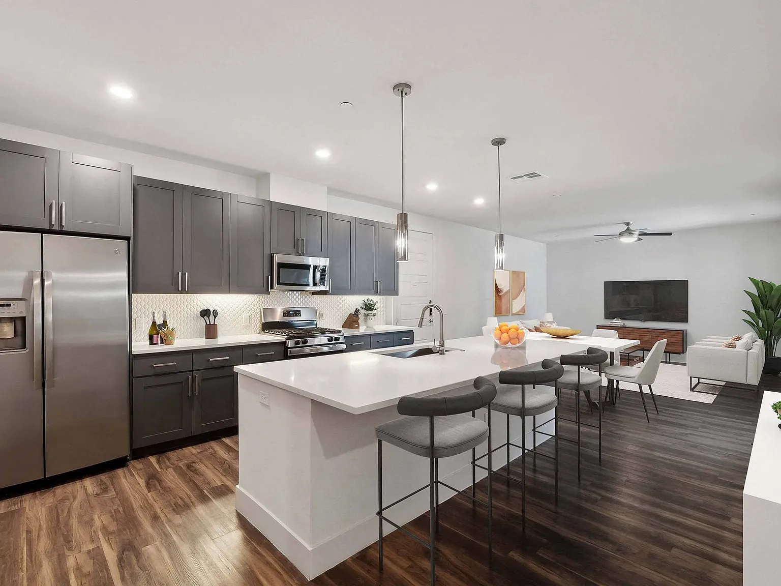 Scottsdale Grand — Photo 1