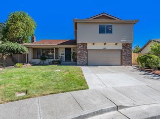 905 Catalpa Way, Petaluma, CA