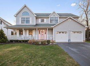26 Monmouth Pkway, Monmouth Beach, NJ