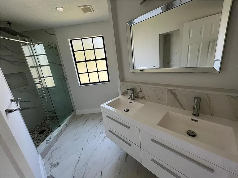 9015 W Sunrise Blvd — Photo 16