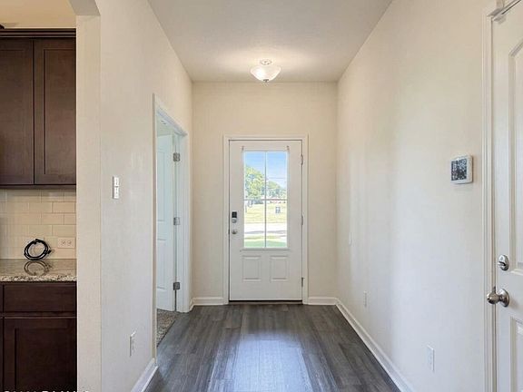 4th image of 211 Rue Viansa
